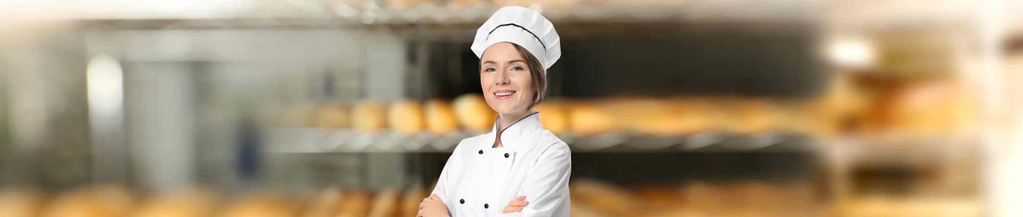 Mitarbeiterin in einer Bäckerei