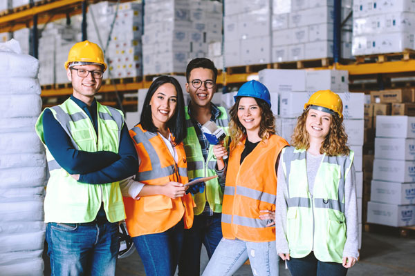 Équipe en usine