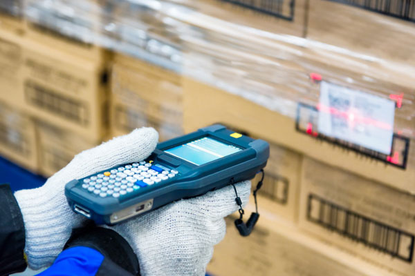 Checking goods in warehouse