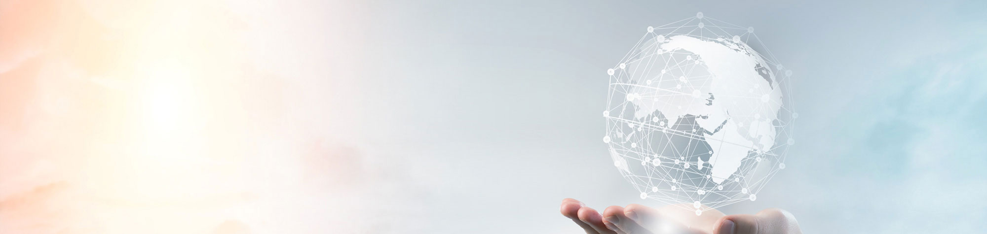 Dłoń podtrzymująca kulę ziemską